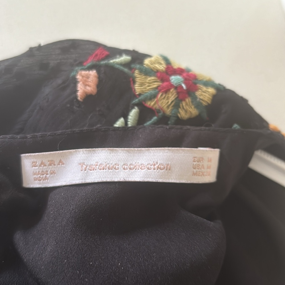 Embroidered top - Picture 7 of 9